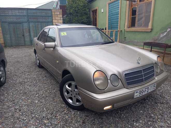 Mercedes E 220 1998, 456,978 km - 2.2 л - Bərdə