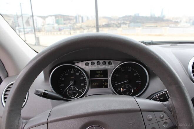 Mercedes ML 350 2005, 230,000 km - 3.5 l - Bakı