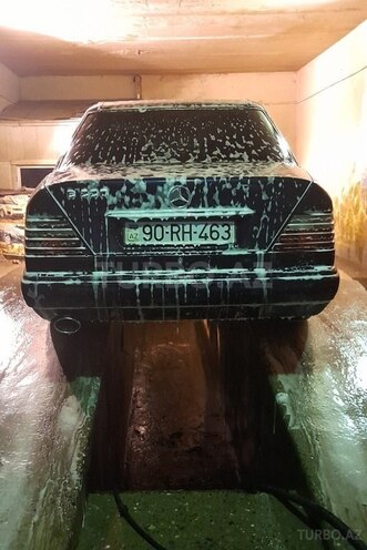 Mercedes E 200 1995, 316,000 km - 2.0 l - Bakı