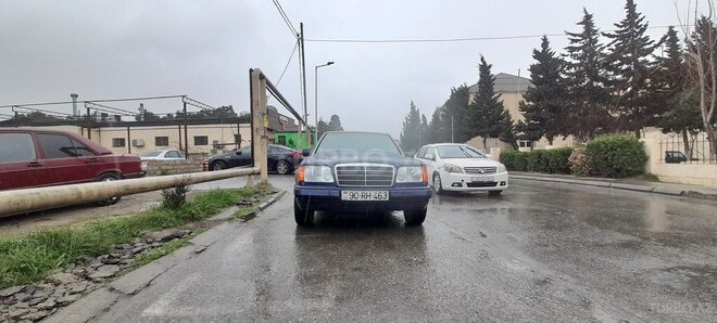 Mercedes E 200 1995, 316,000 km - 2.0 l - Bakı