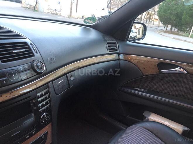Mercedes E 240 2002, 299,000 km - 2.6 l - Sumqayıt