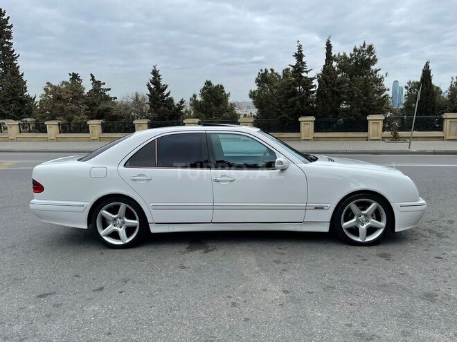 Mercedes E 240 2001, 180,000 km - 2.4 л - Bakı