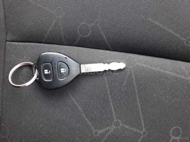 Toyota Auris 2007, 158,400 km - 1.4 л - Bakı