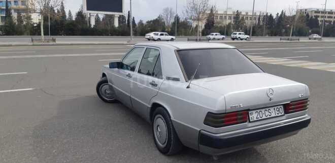 Mercedes 190 1990, 290,000 km - 2.0 l - Gəncə