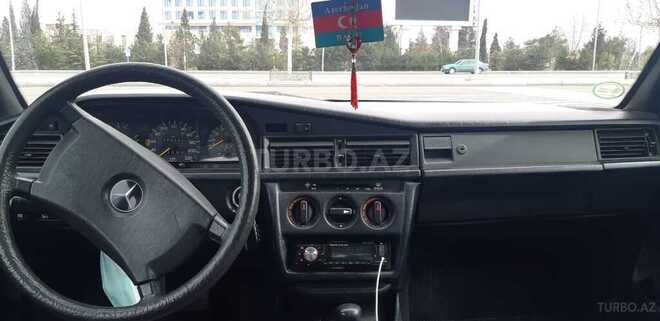 Mercedes 190 1990, 290,000 km - 2.0 l - Gəncə