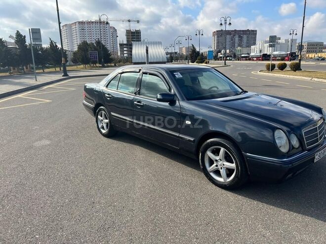 Mercedes E 200 1996, 350,000 km - 2.0 l - Bakı