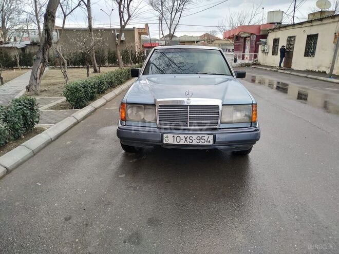 Mercedes E 250 1991, 241,300 km - 2.5 l - Bakı