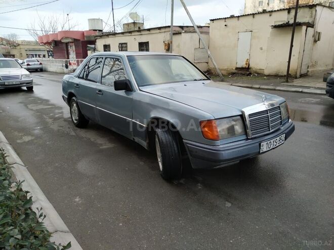 Mercedes E 250 1991, 241,300 km - 2.5 l - Bakı