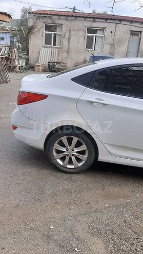 Hyundai Accent 2011, 250,000 km - 1.6 l - Bakı