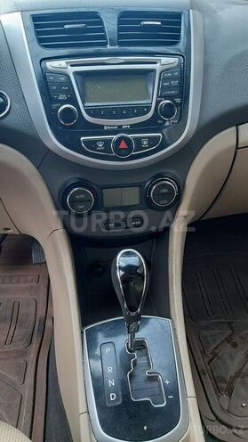 Hyundai Accent 2011, 250,000 km - 1.6 l - Bakı