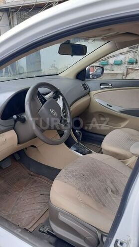 Hyundai Accent 2011, 250,000 km - 1.6 l - Bakı