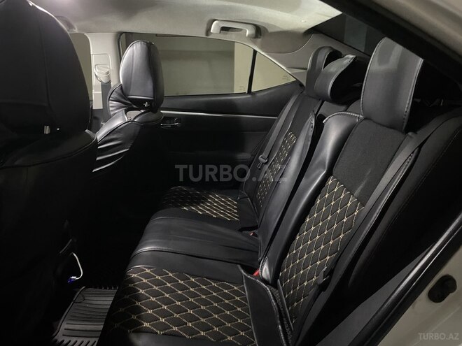 Toyota Corolla 2014, 192,000 km - 1.6 л - Bakı