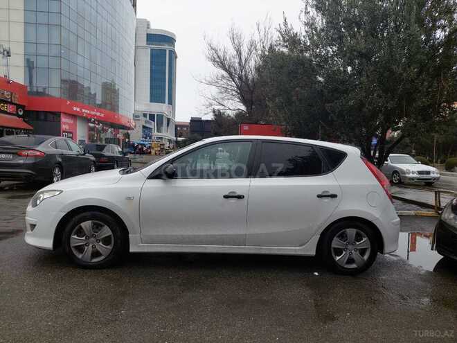 Hyundai i30 2010, 240,000 km - 1.4 л - Sumqayıt