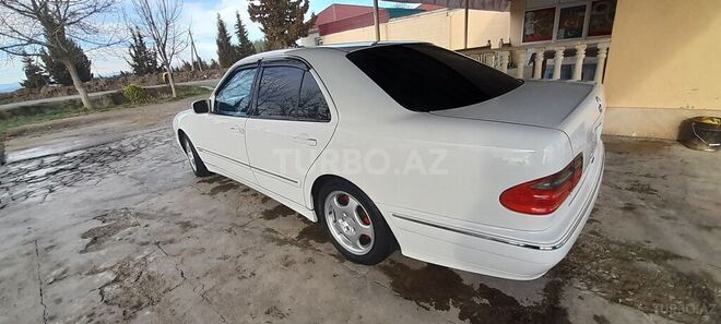 Mercedes E 240 2001, 150,402 km - 2.4 l - Ağcabədi