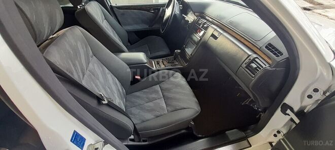 Mercedes E 240 2001, 150,402 km - 2.4 l - Ağcabədi