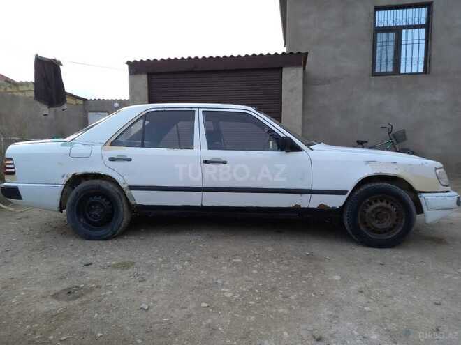 Mercedes  1986, 465,782 km - 2.0 l - Şərur