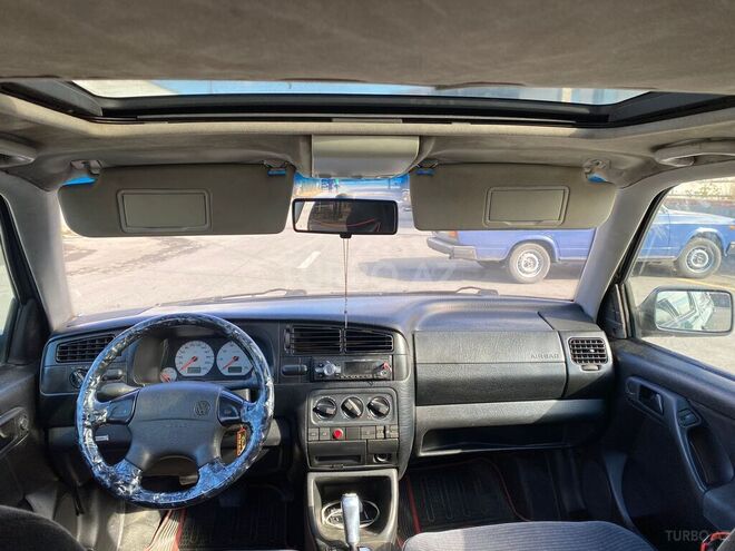 Volkswagen Golf 1999, 723,450 km - 2.0 л - Qax