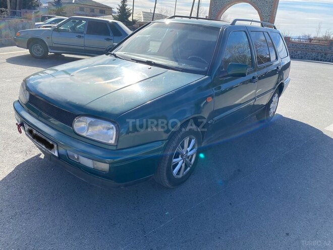 Volkswagen Golf 1999, 723,450 km - 2.0 л - Qax