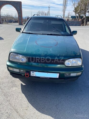 Volkswagen Golf 1999, 723,450 km - 2.0 л - Qax