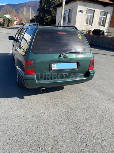 Volkswagen Golf 1999, 723,450 km - 2.0 л - Qax