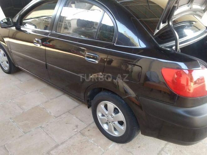 Kia Rio 2008, 240,000 km - 1.4 l - Salyan