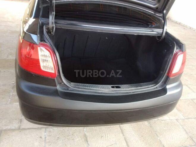 Kia Rio 2008, 240,000 km - 1.4 l - Salyan