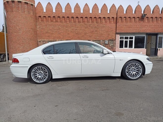 BMW 745 2003, 178,000 km - 4.4 l - Gəncə