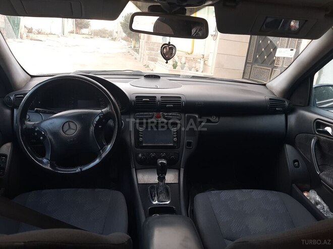 Mercedes C 220 2002, 470,000 km - 2.2 l - Bakı