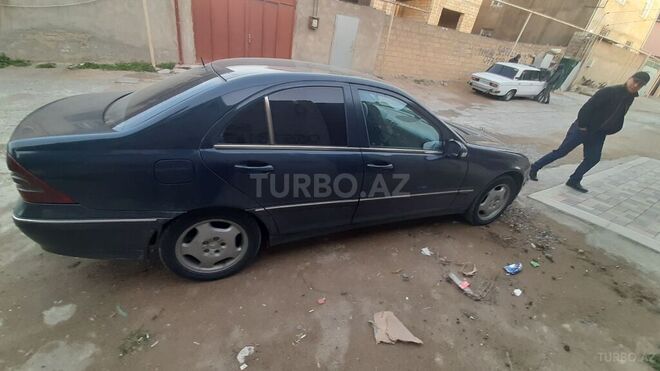 Mercedes C 220 2002, 470,000 km - 2.2 l - Bakı