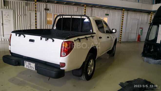 Mitsubishi L200 2007, 223,000 km - 2.5 л - Bakı