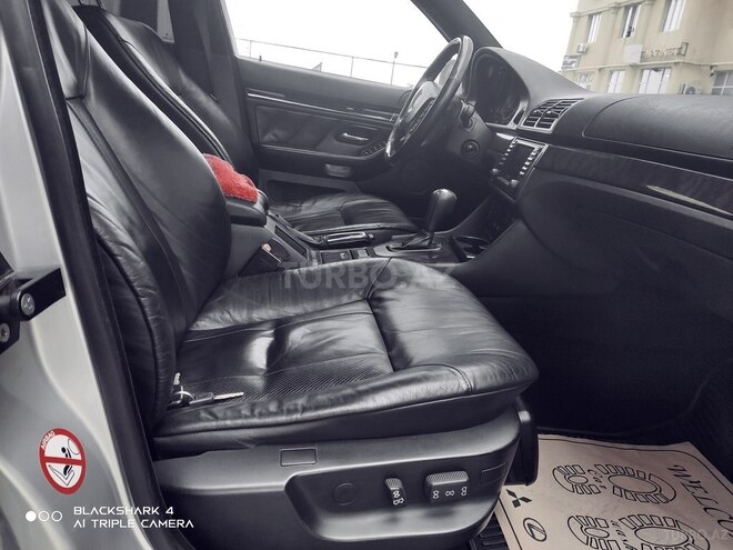 BMW 525 2002, 284,000 km - 2.5 l - Bakı