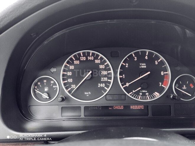 BMW 525 2002, 284,000 km - 2.5 l - Bakı