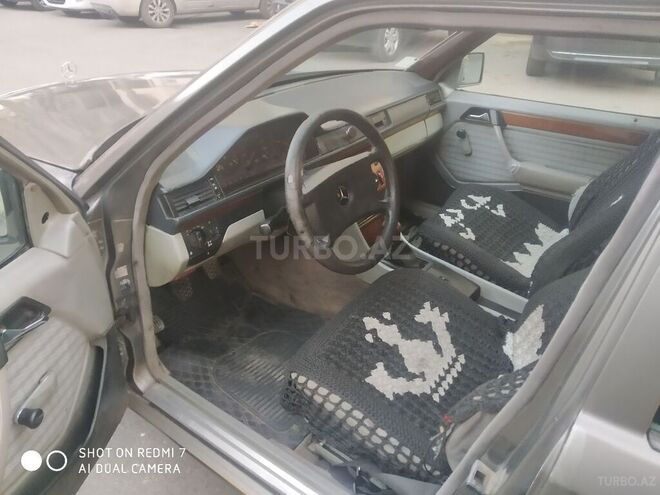 Mercedes E 200 1990, 365,404 km - 2.0 l - Bakı