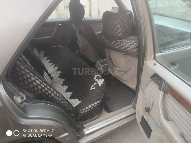 Mercedes E 200 1990, 365,404 km - 2.0 l - Bakı