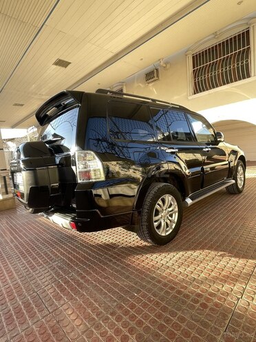 Mitsubishi Pajero 2014, 180,000 km - 3.8 l - Bakı