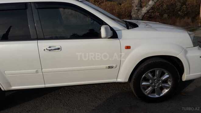 Nissan X-Trail 2001, 233,000 km - 2.0 l - Yevlax