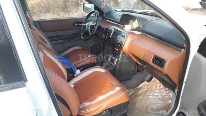 Nissan X-Trail 2001, 233,000 km - 2.0 l - Yevlax