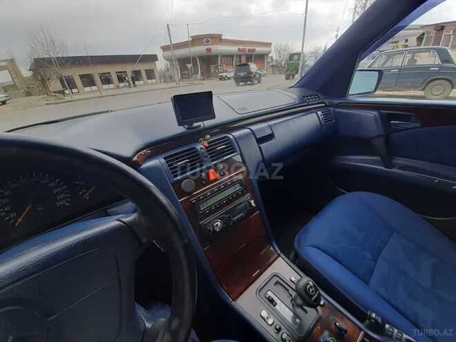 Mercedes E 230 1996, 360,000 km - 2.3 l - Şamaxı