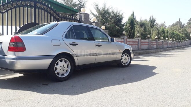 Mercedes C 220 1993, 180,579 km - 2.2 л - Cəlilabad