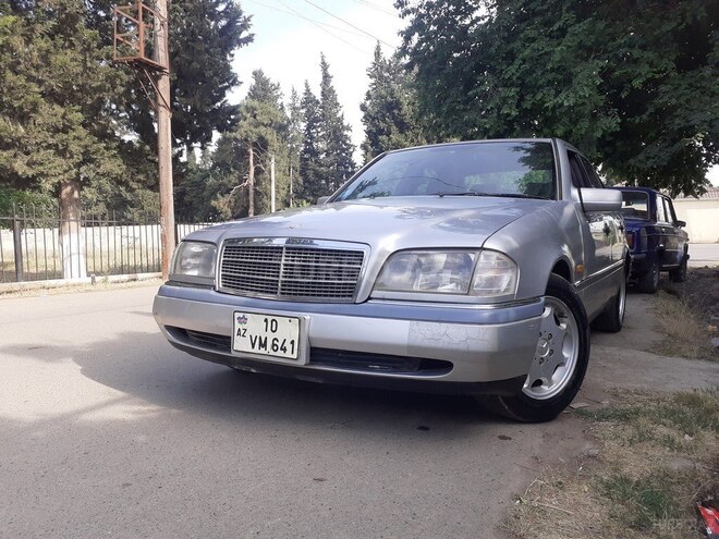 Mercedes C 220 1993, 180,579 km - 2.2 л - Cəlilabad