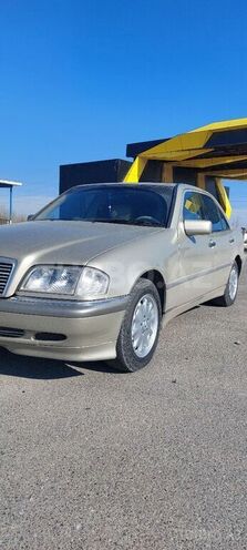Mercedes C 230 1999, 220,000 km - 2.3 l - İmişli
