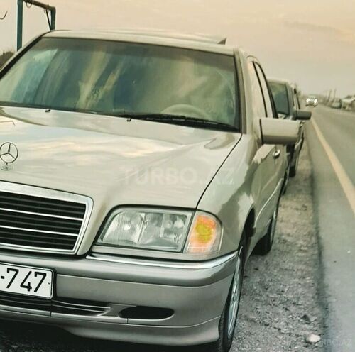 Mercedes C 230 1999, 220,000 km - 2.3 l - İmişli