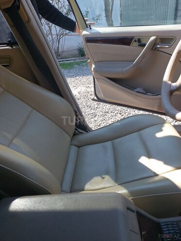 Mercedes C 230 1999, 220,000 km - 2.3 l - İmişli