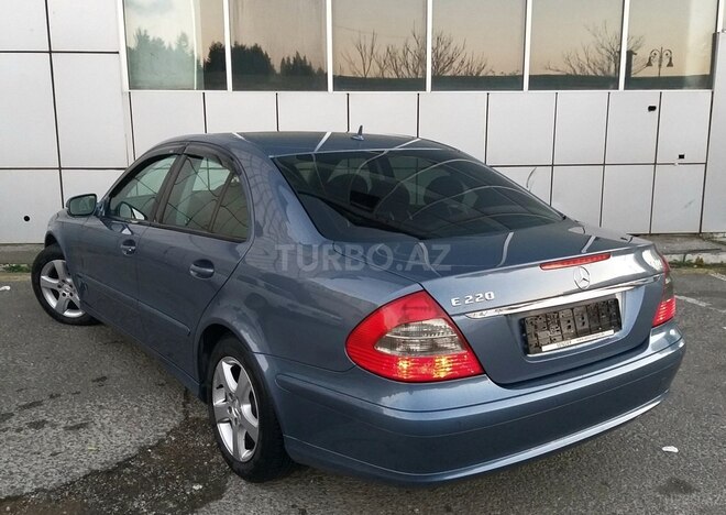 Mercedes E 220 2006, 266,000 km - 2.2 л - Bakı