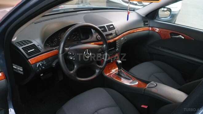 Mercedes E 220 2006, 266,000 km - 2.2 л - Bakı