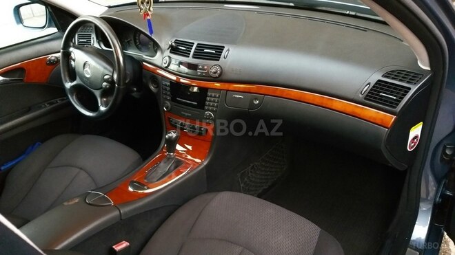 Mercedes E 220 2006, 266,000 km - 2.2 л - Bakı