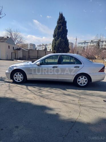 Mercedes C 220 2001, 374,300 km - 2.2 l - Gəncə