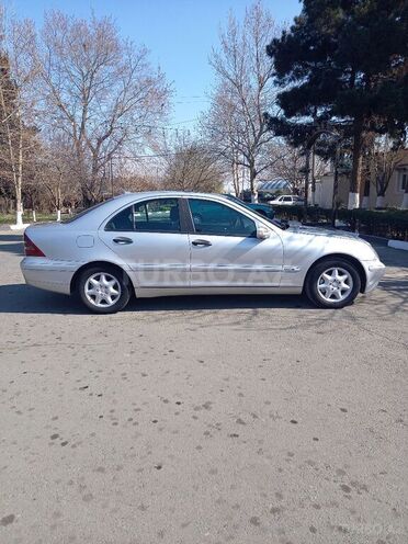 Mercedes C 220 2001, 374,300 km - 2.2 l - Gəncə