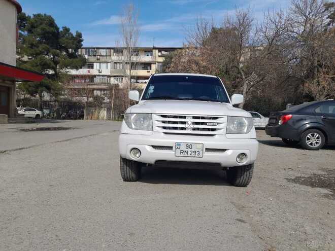 Mitsubishi Pajero io 2001, 387,000 km - 2.0 l - Bakı