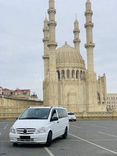 Mercedes Vito 115 2010, 299,656 km - 2.2 л - Bakı